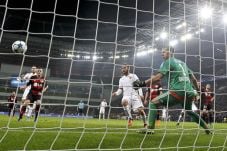 Drama 8 Gol di BayArena