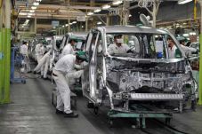 Toyota Tingkatkan Daya...