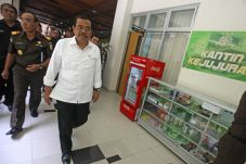 Presiden Didesak Copot...