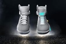 Nike MAG Sepatu yang...