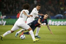 Babak Pertama, PSG vs...