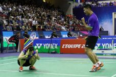 Obati Kegagalan, Praveen/Debby...