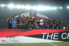Persib Jaga Pamor Juara...