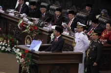 Gagal Tangani Asap,...