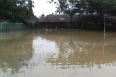 Setelah Diterjang Banjir,...