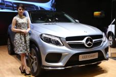 Mercedes-Benz Pajang...