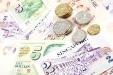 Dolar Singapura Diprediksi...