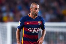 Mascherano Dihukum Dua...