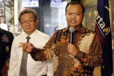 Rio Capella Siap Lawan...