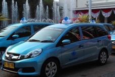 Pesanan Taksi Mobilio...