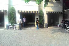 Ditembaki, Kantor Go-Jek...