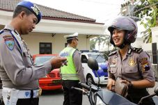 Di Cilacap Kendaraan...
