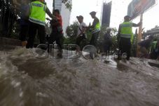 Diguyur Hujan, Sejumlah...