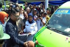 Kang Emil Resmikan Trayek...