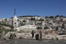 Israel Berniat Hancurkan...