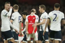 Tottenham Paksa Arsenal...