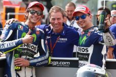 Yamaha Minta Rossi dan...