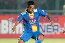 Cetak Hattrick, Samsul...
