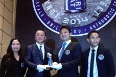 Gunakan Teknologi Canggih,...