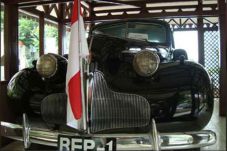 Mobil Dinas Presiden...