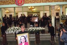 Gusti Nurul, Si Kembang...