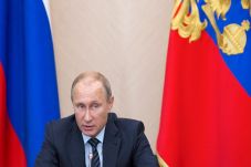 Putin Tegaskan Rusia...