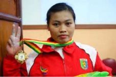 Atlet Angkat Berat Beri...