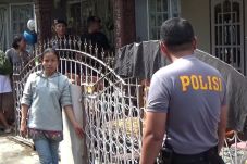 Polisi Pantau Rumah...