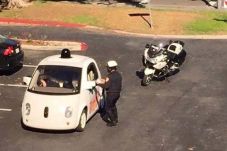 Mobil Google Ditilang...