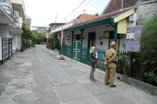 Jejak Soekarno, Alimin,...