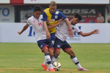 Arema Terusik Cedera,...