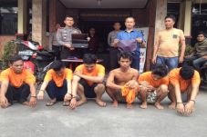 Curi Laptop Teman, Tiga...