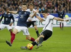 Prancis Gasak Jerman...