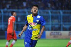 30 Menit 3 Gol; Bintang...