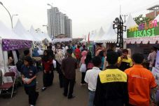 Puluhan Beasiswa Tutup...