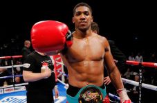 Matchroom Ikat Anthony...