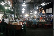 Plesir ke Pasar Sindu,...