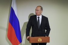 Putin Bentuk Komisi...