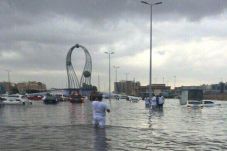 Banjir Bandang Landa...