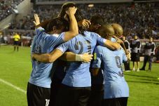 Uruguay Kalahkan Chile...