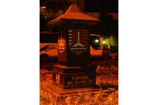 Semarang Nol Kilometer,...