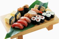 Tak Suka Sushi Tradisional?...