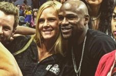 Mayweather Jr Selfie...