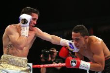 Tumbangkan Perez, Crolla...