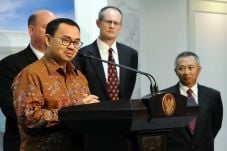 Menteri ESDM Berkelit...