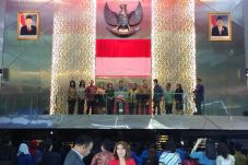 MNC Investama Buka Perdagangan...