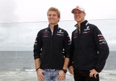 Demi Tanah Air, Rosberg...