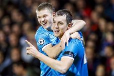 Valencia Keok, Zenit...
