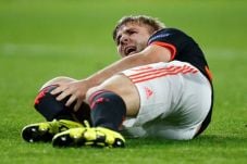 Fans PSV Bentangkan...