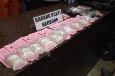 Masukkan Sabu ke Anus,...